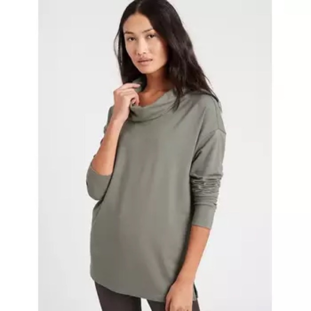 Banana Republic Mockneck cowl top